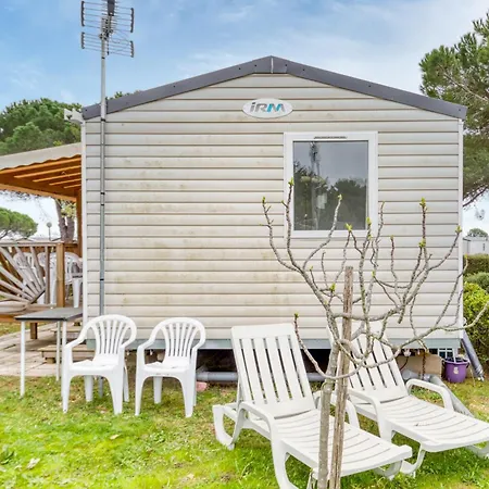 Mobilhome 530 - 8 Personnes *