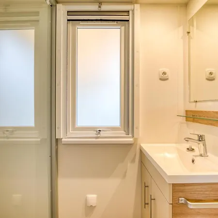 Mobilhome 530 - 8 Personnes Holiday home Lattes